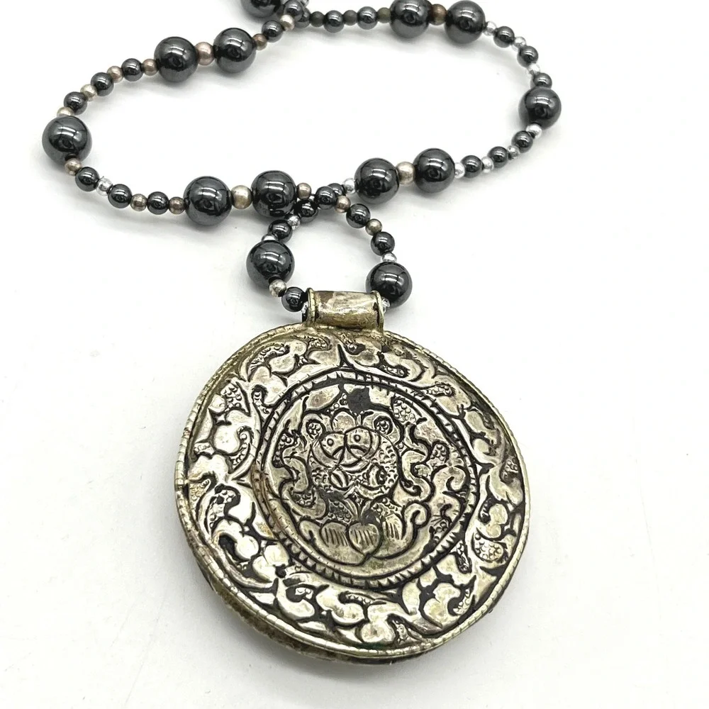 Naga Carved Shell Warrior Pendant Hematite Bead‎ Statement Necklace